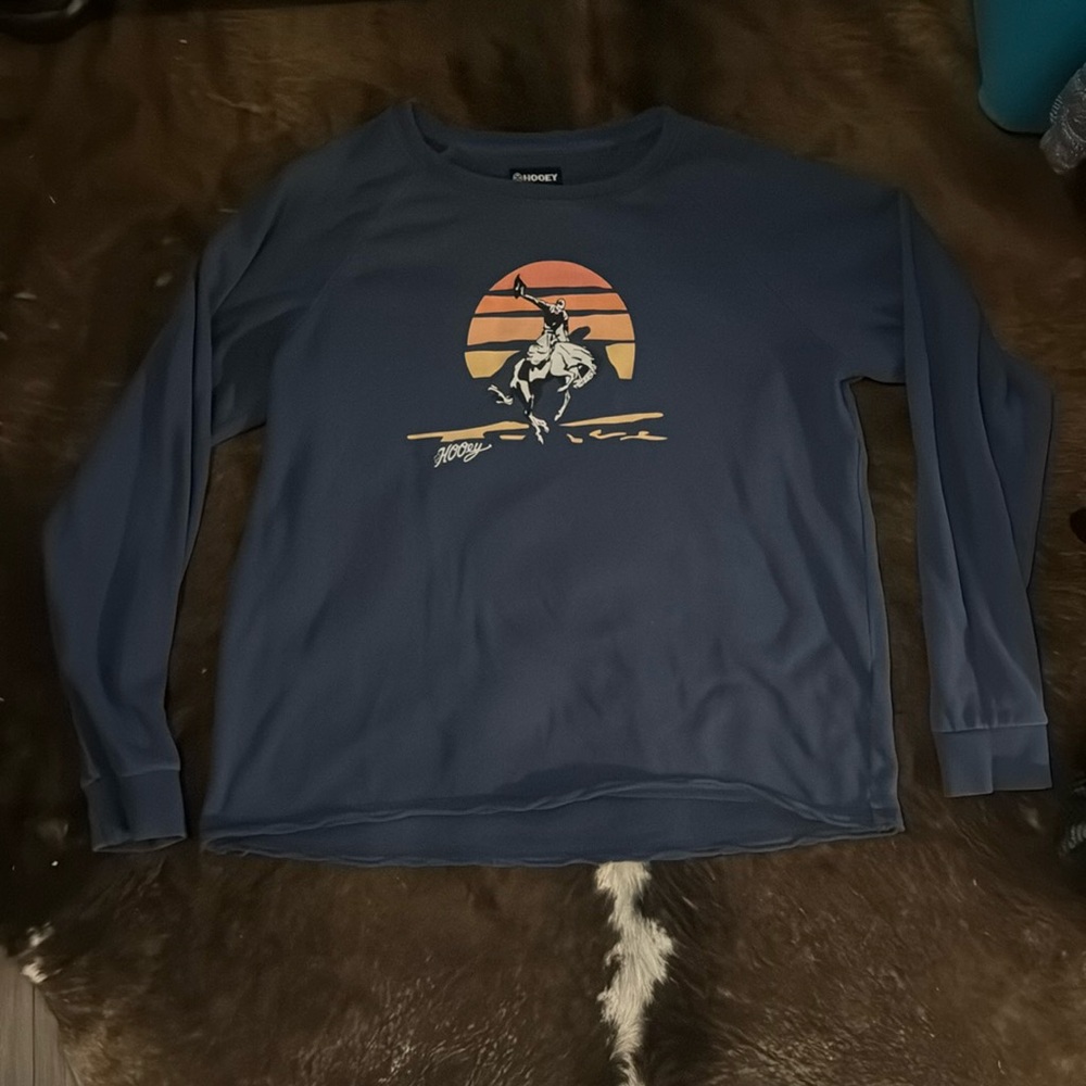 Crewneck Hooey. Size XL. Fits like a little baggy.